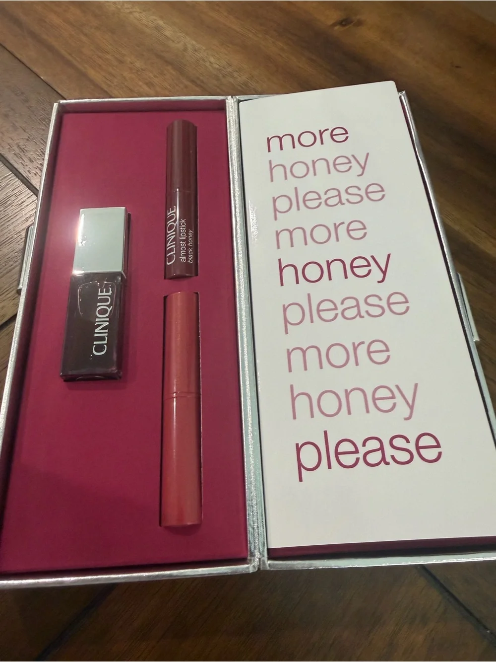Clinique Black Honey Makeup Vault Set